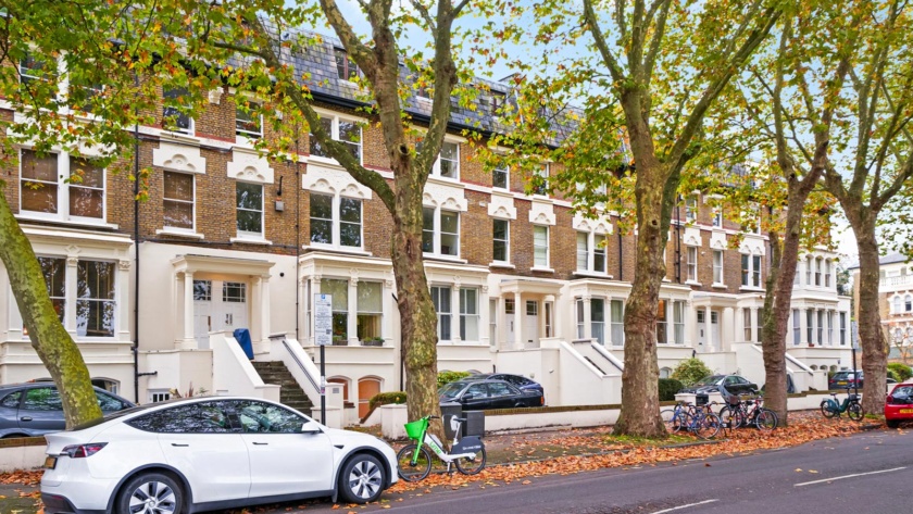row of split level flats in Stoke Newington